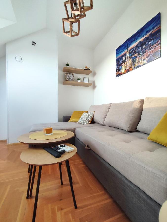 Apartman Ns Dan Private Parking Nowy Sad Zewnętrze zdjęcie