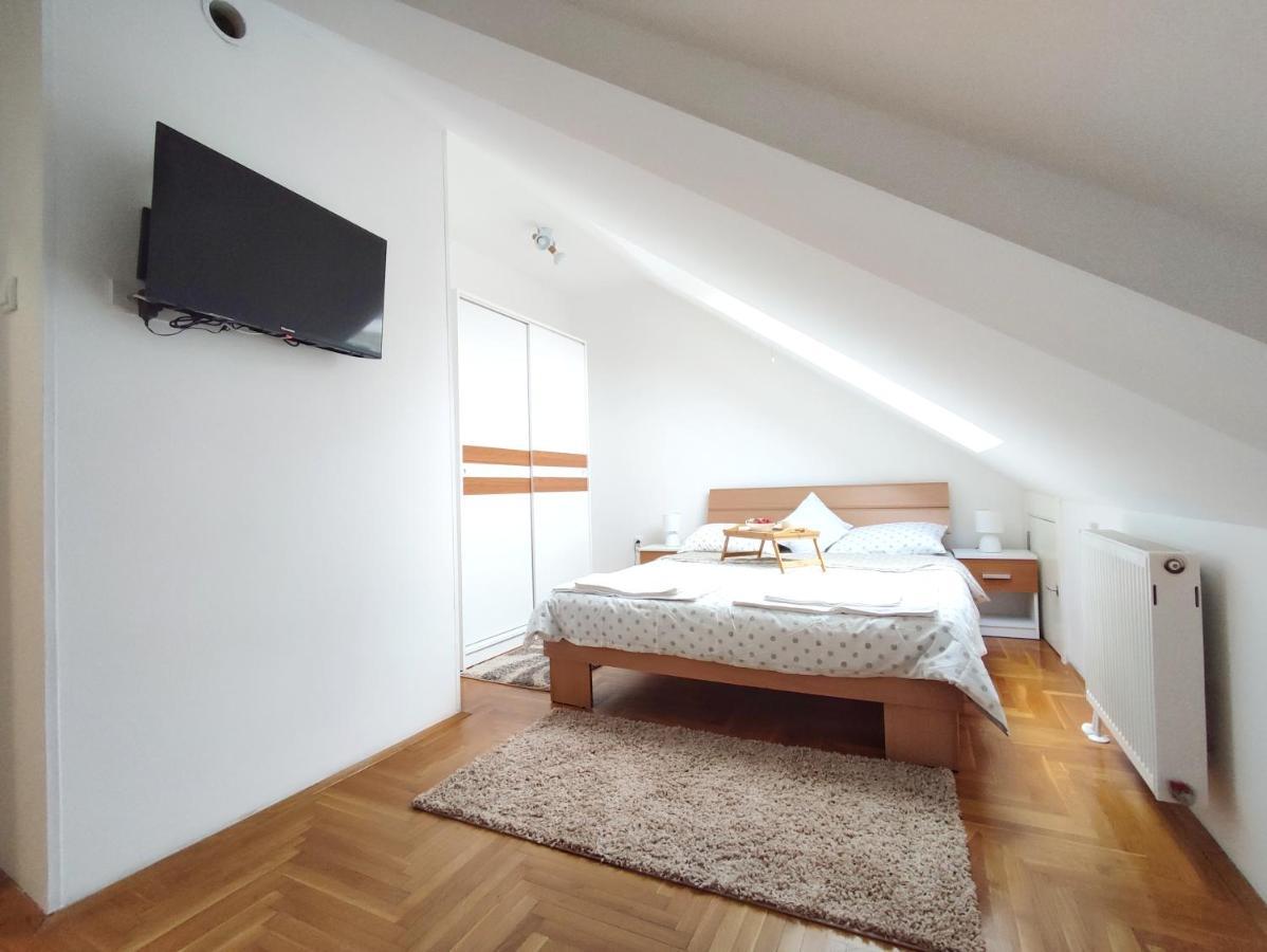 Apartman Ns Dan Private Parking Nowy Sad Zewnętrze zdjęcie